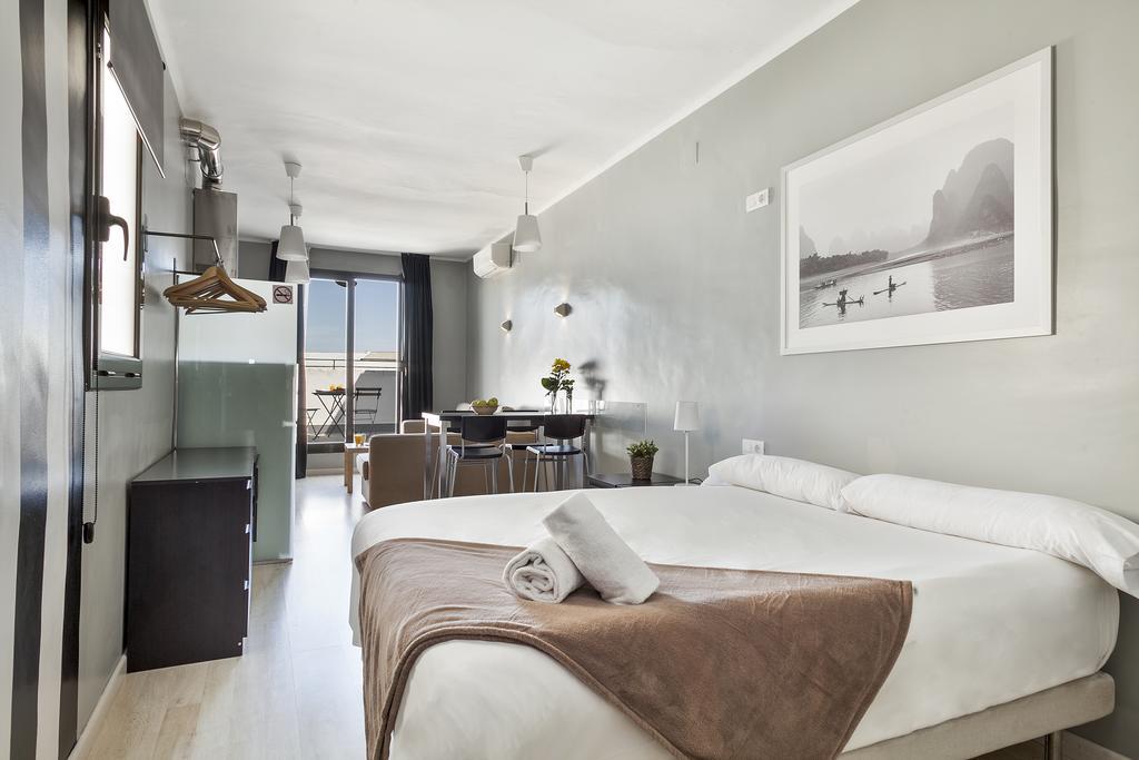 Fira Apartments By Gaiarooms Barcelona Room photo